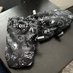 Stonz Black and White Kids Mittens